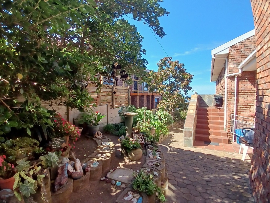 4 Bedroom Property for Sale in Dana Bay Western Cape